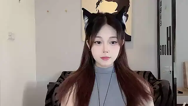 Snapshot of KiKi-011 chatting on 06/18/26, 06:02 KiKi-011 online show from 06/18/26, 06:02