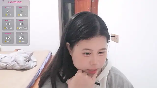 Snapshot of 66-hannah-66 chatting on 05/06/26, 03:39 66-hannah-66 online show from 05/06/26, 03:39