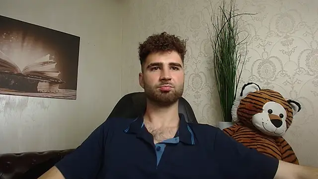 KyloEast online show from 04/29/26, 04:38