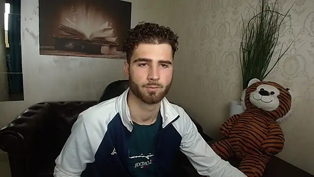 KyloEast online show from 05/11/26, 07:03
