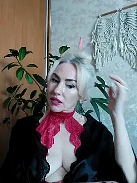 White00pearl online show from 04/29/26, 04:11