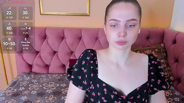 Snapshot of ReneeBlair chatting on 06/05/26, 01:56 ReneeBlair online show from 06/05/26, 01:56