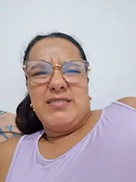 Snapshot of Samanta-42 chatting on 06/20/26, 01:03 Samanta-42 online show from 06/20/26, 01:03