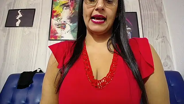 Miss Bobbiess online show from 04/18/26, 07:58