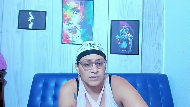 Snapshot of Miss_Bobbiess chatting on 07/11/26, 05:37 Miss Bobbiess online show from 07/11/26, 05:37
