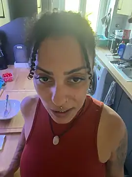 SweetPetiteNoir online show from 05/27/26, 05:10