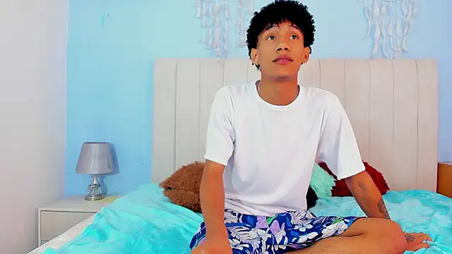 NoahBull19 online show from 04/16/26, 10:56