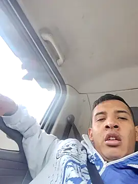 MR GOLDEN04 online show from 04/17/26, 01:36