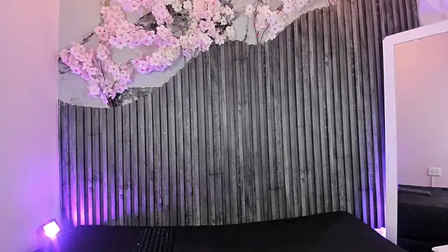 Snapshot of Zephyra_bms chatting on 05/21/26, 03:57 Zephyra bms online show from 05/21/26, 03:57