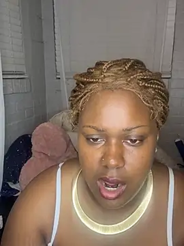 Snapshot of caramelick chatting on 04/24/26, 12:57 caramelick online show from 04/24/26, 12:57