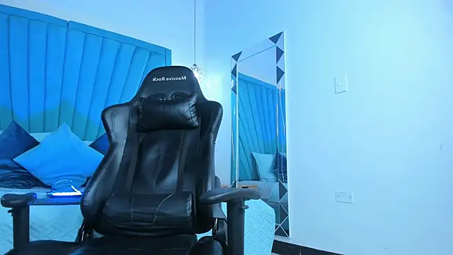 OliverThompsonJS online show from 04/29/26, 04:16