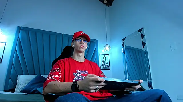 OliverThompsonJS online show from 06/20/26, 05:21