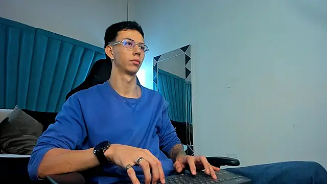 OliverThompsonJS online show from 07/02/26, 05:24