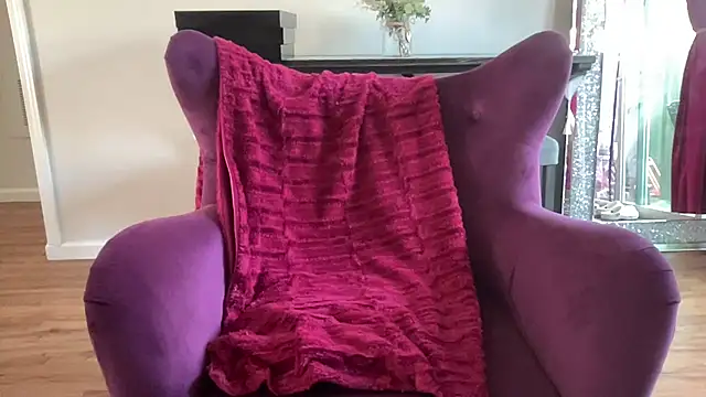 yummymommie7 online show from 05/18/26, 10:15