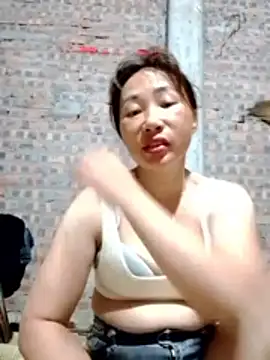 Snapshot of Tieuthu2 chatting on 04/22/26, 06:09 Tieuthu2 online show from 04/22/26, 06:09