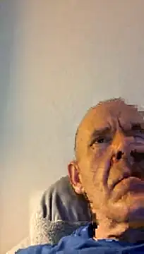 Snapshot of throbbinghood0 chatting on 05/29/26, 05:05 throbbinghood0 online show from 05/29/26, 05:05