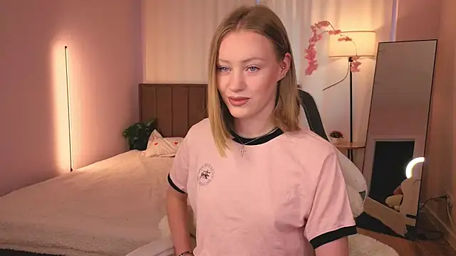 EvaHamilton online show from 07/21/26, 11:40