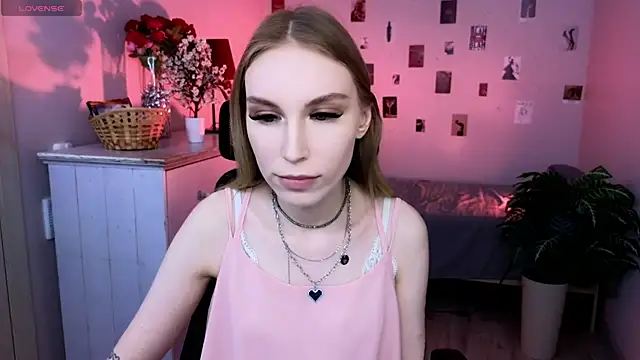MilaDuales online show from 04/28/26, 05:01
