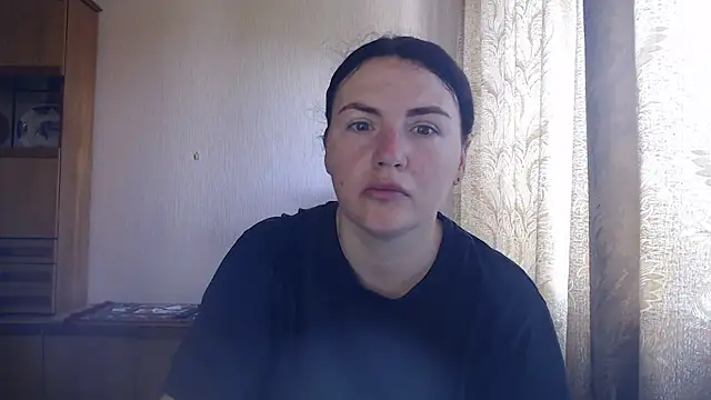Snapshot of AlinaxJames chatting on 06/24/26, 08:13 AlinaxJames online show from 06/24/26, 08:13