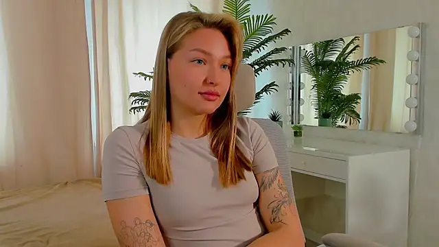 FidelaMendolia online show from 04/18/26, 09:57