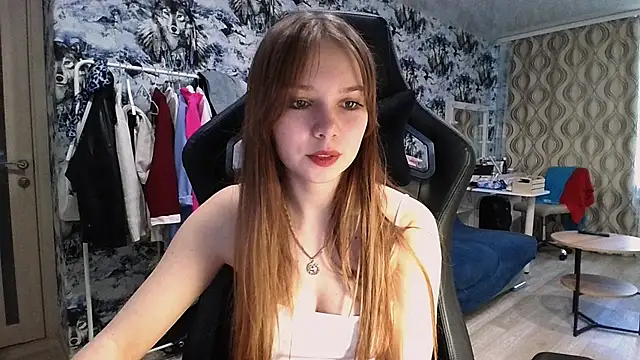 Snapshot of Princess_Mira chatting on 08/04/26, 02:52 Princess Mira online show from 08/04/26, 02:52
