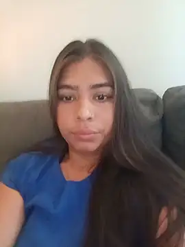 Snapshot of Caliente1208 chatting on 07/19/26, 04:00 Caliente1208 online show from 07/19/26, 04:00