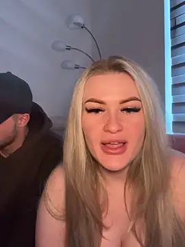 SexyCouple1910 online show from 04/18/26, 05:11