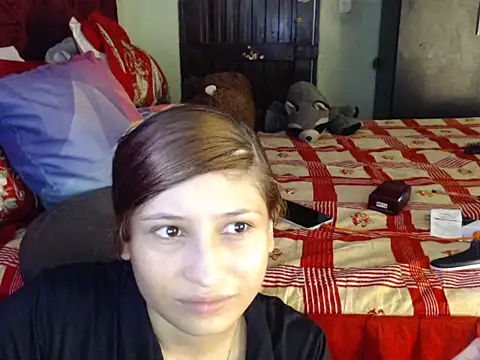 Snapshot of AnnieLorin chatting on 04/29/26, 04:44 AnnieLorin online show from 04/29/26, 04:44