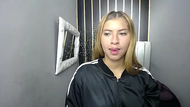 nancy blonde online show from 05/25/26, 12:44
