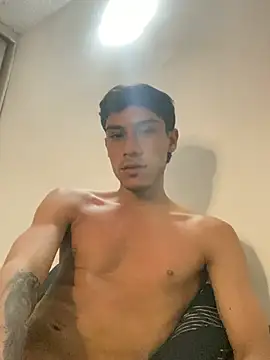 Snapshot of Axel_DavisS chatting on 05/11/26, 05:43 Axel DavisS online show from 05/11/26, 05:43