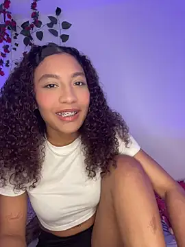 Daphnne Curly online show from 05/22/26, 03:46