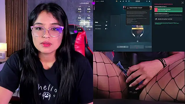 Snapshot of LuciaReid chatting on 04/29/26, 12:20 LuciaReid online show from 04/29/26, 12:20