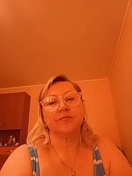 Snapshot of I_amVeronicle chatting on 06/28/26, 03:40 I amVeronicle online show from 06/28/26, 03:40