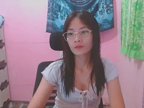 Snapshot of Sweetsexylady19 chatting on 05/19/26, 12:55 Sweetsexylady19 online show from 05/19/26, 12:55