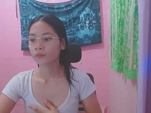 Snapshot of Sweetsexylady19 chatting on 06/25/26, 05:34 Sweetsexylady19 online show from 06/25/26, 05:34