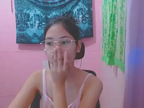 Snapshot of Sweetsexylady19 chatting on 07/07/26, 06:47 Sweetsexylady19 online show from 07/07/26, 06:47