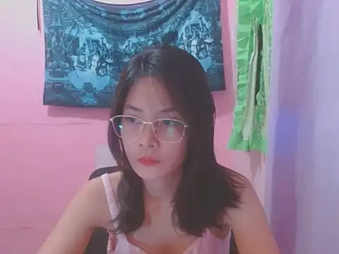 Snapshot of Sweetsexylady19 chatting on 07/26/26, 06:43 Sweetsexylady19 online show from 07/26/26, 06:43