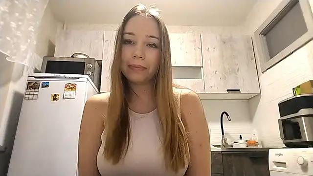 LatanyaDaivs online show from 04/18/26, 04:22