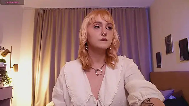Emma Thomps online show from 06/01/26, 02:08