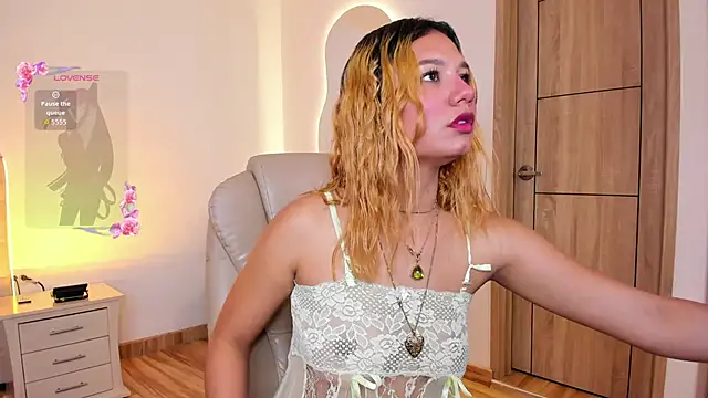 Evaluna  adams online show from 04/20/26, 04:59