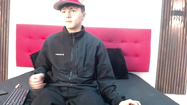 Snapshot of LunayDream chatting on 04/22/26, 11:23 LunayDream online show from 04/22/26, 11:23