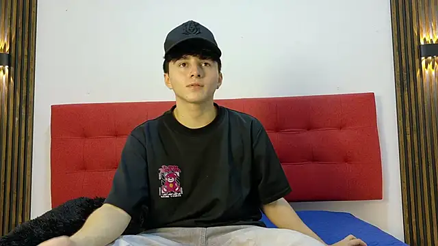 Snapshot of LunayDream chatting on 04/30/26, 11:16 LunayDream online show from 04/30/26, 11:16