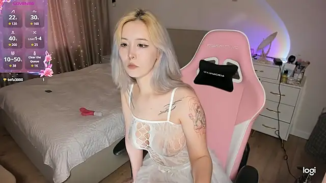 kitsuneari online show from 04/20/26, 01:36