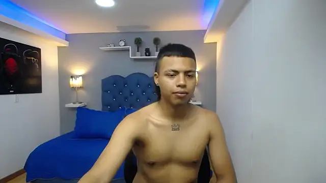 jacke stonne  online show from 04/20/26, 01:14