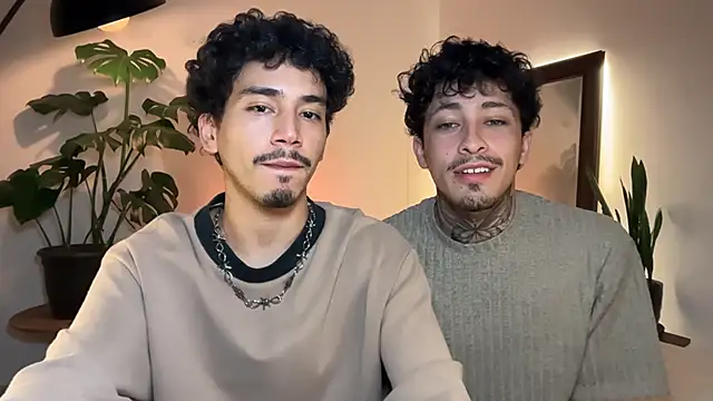 Snapshot of Noah_and_Steven chatting on 06/01/26, 02:57 Noah and Steven online show from 06/01/26, 02:57