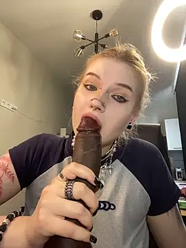 DriveThruCiri online show from 05/06/26, 07:46