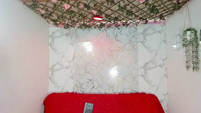 DAHNE HOT  online show from 06/12/26, 01:32