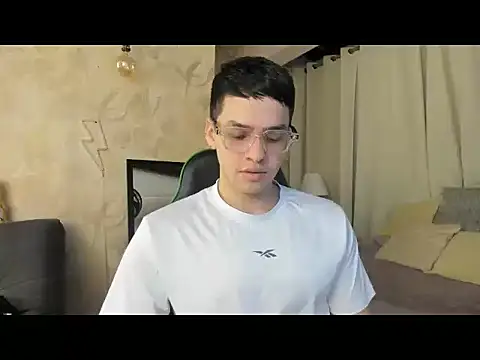 RONNY COLTON online show from 04/28/26, 01:04