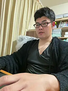 Snapshot of shun_201 chatting on 04/21/26, 01:06 shun 201 online show from 04/21/26, 01:06