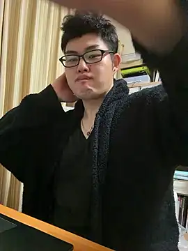 Snapshot of shun_201 chatting on 04/22/26, 10:28 shun 201 online show from 04/22/26, 10:28